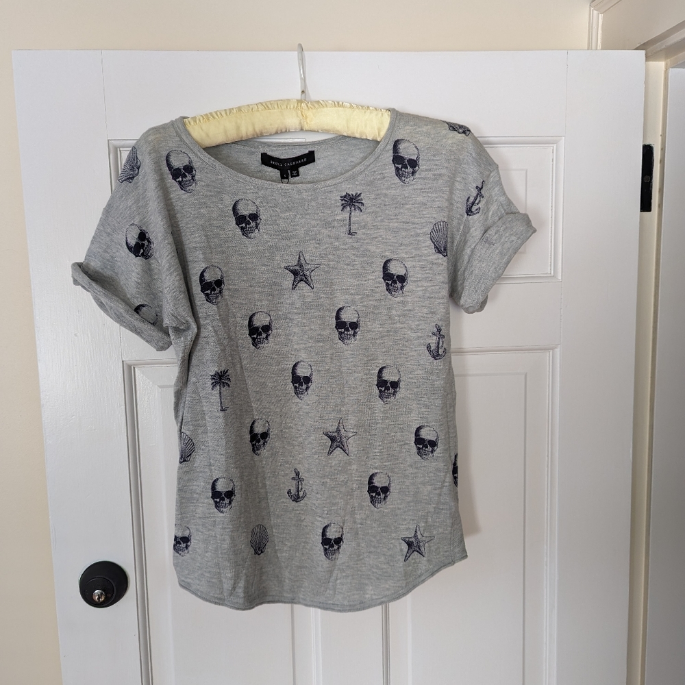 COPY - COPY - SKULL CASHMERE Sz S Small Gray with Black Skulls Short Sleeve NWT - Picture 6 of 11